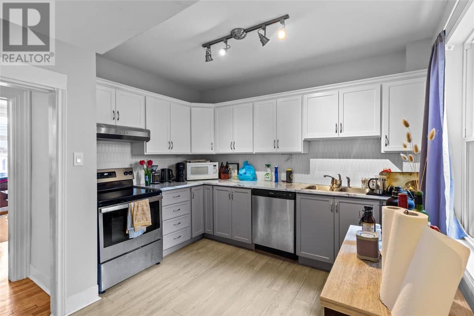 163 Patrick Street, photo 8 of 20