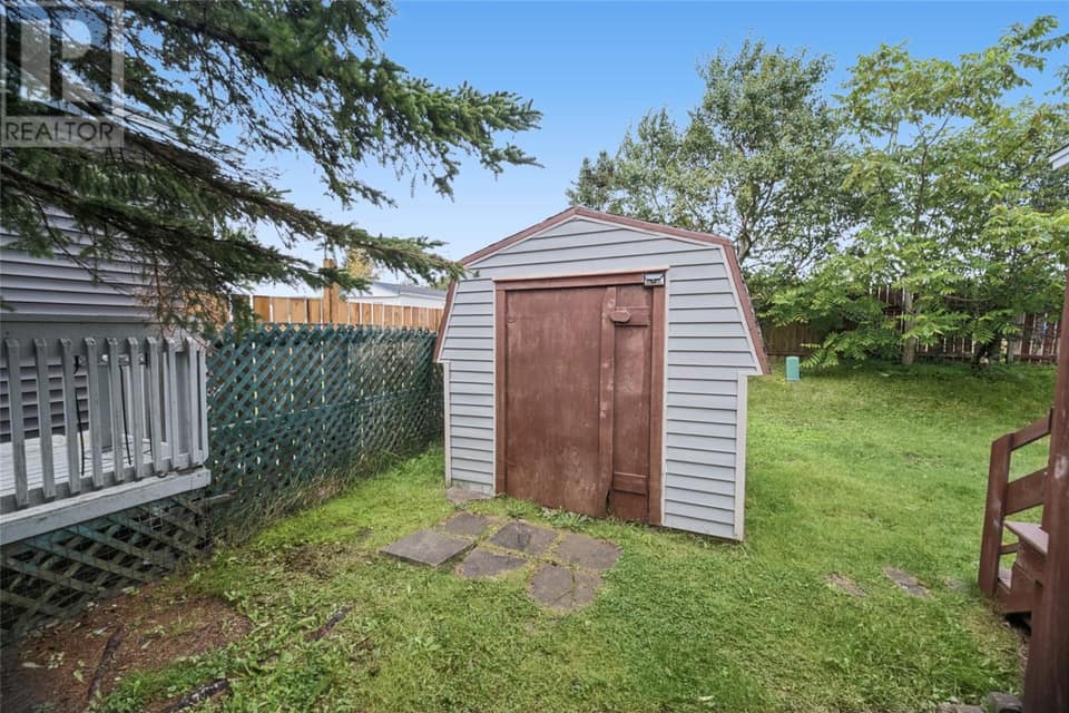 14 Ashgrove Drive, photo 15 of 21