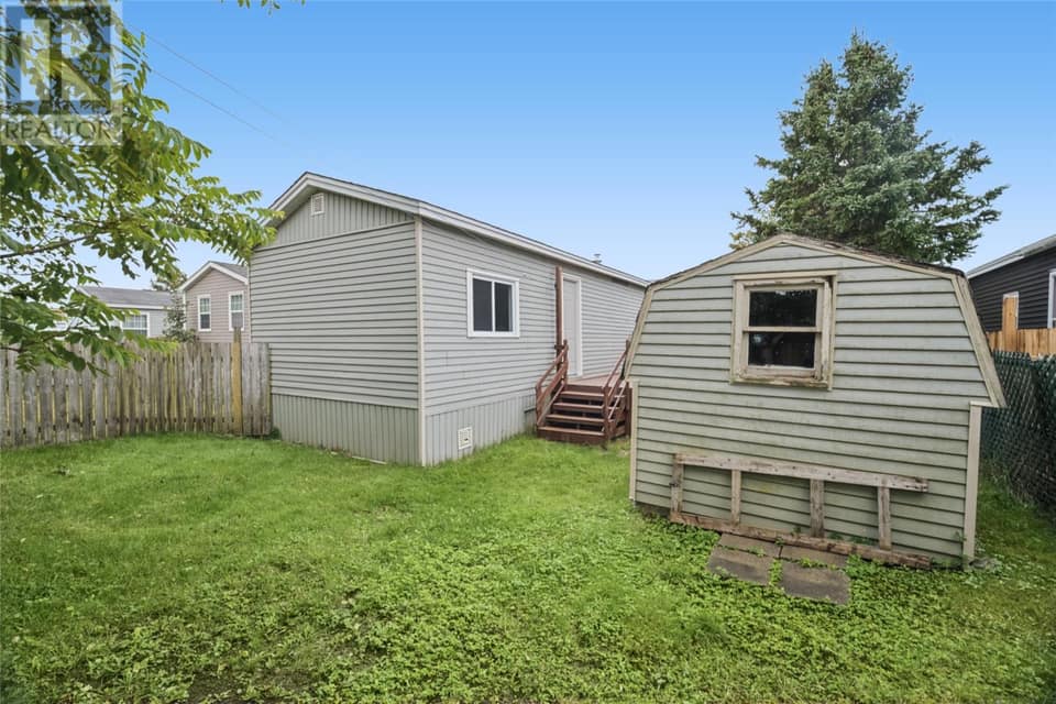 14 Ashgrove Drive, photo 17 of 21