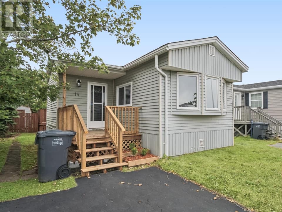 14 Ashgrove Drive, photo 2 of 21
