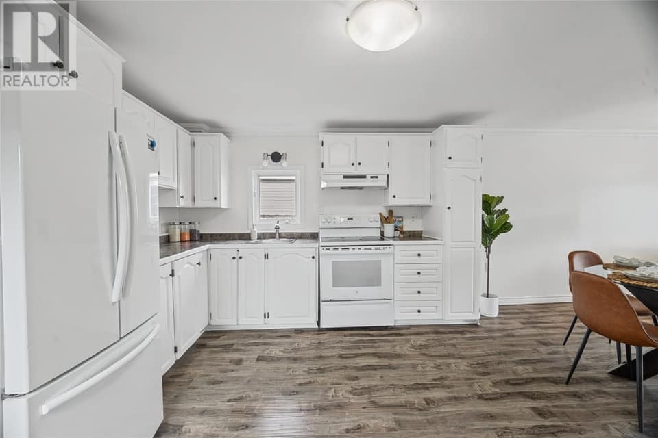 14 Ashgrove Drive, photo 8 of 21
