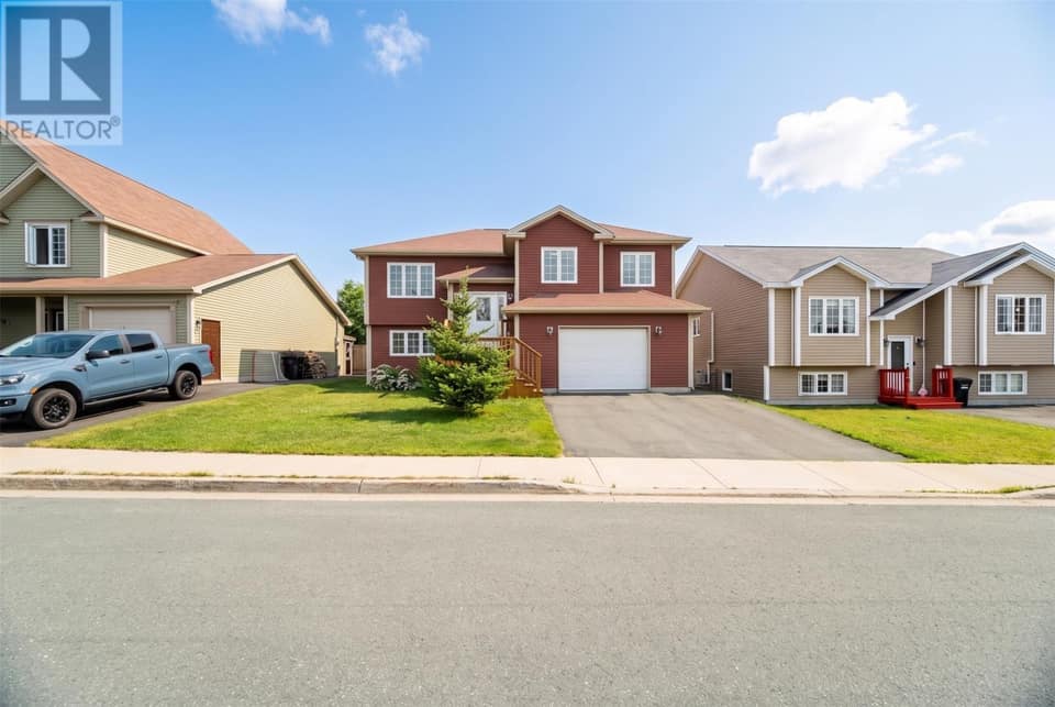 48 DAUNTLESS Street, photo 2 of 30