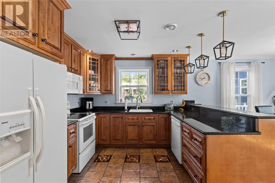 3 Maple Street, photo 10 of 42