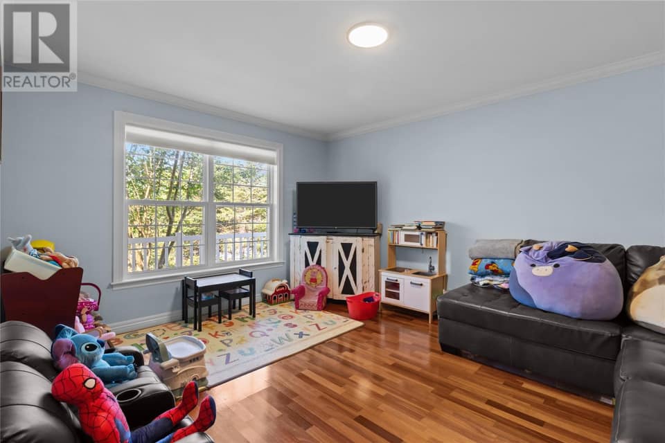 3 Maple Street, photo 12 of 42