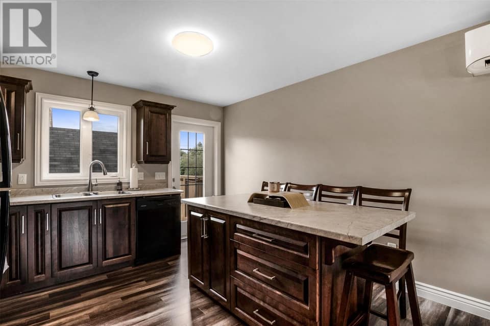 5 Chatwood Crescent, photo 9 of 38