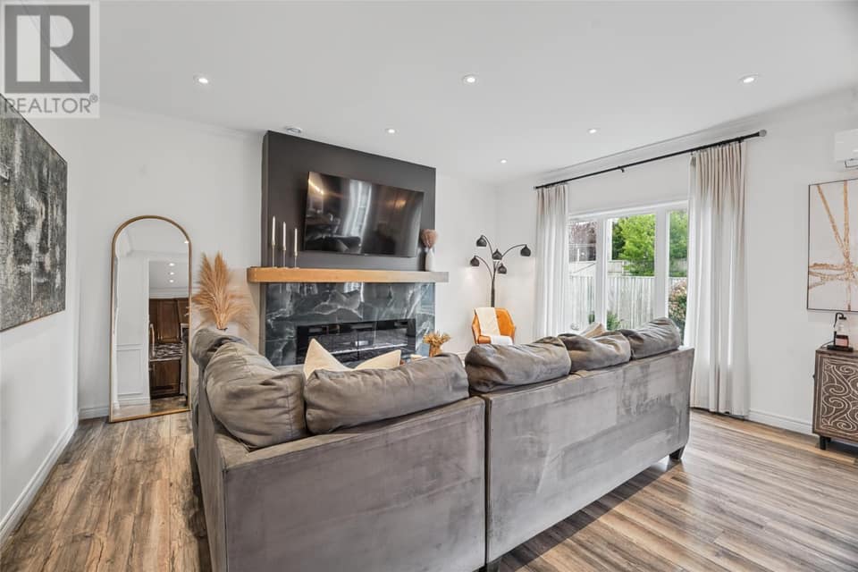 18 Challenger Crescent, photo 4 of 34