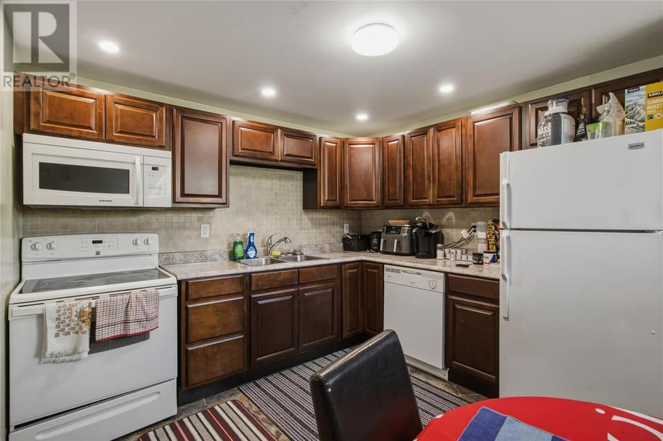 48 Amherst Heights, photo 18 of 30