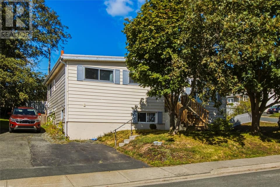 48 Amherst Heights, photo 2 of 30