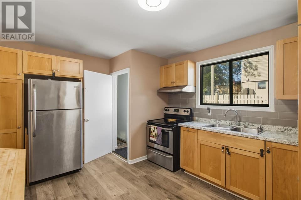 48 Amherst Heights, photo 8 of 30