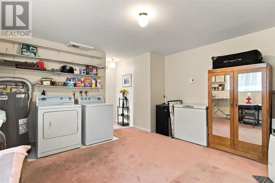 87 Guzzwell Drive, photo 16 of 37