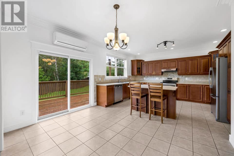 101 Waterford Bridge Road, photo 10 of 47
