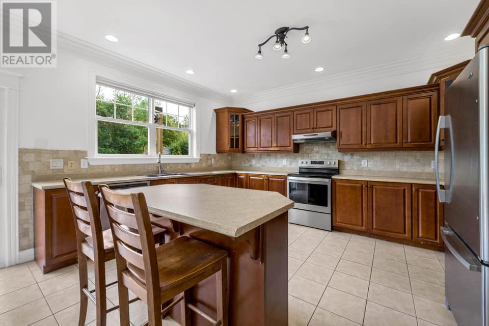 101 Waterford Bridge Road, photo 14 of 47